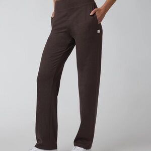 Vuori halo straight leg trouser - size XSMALL - like new